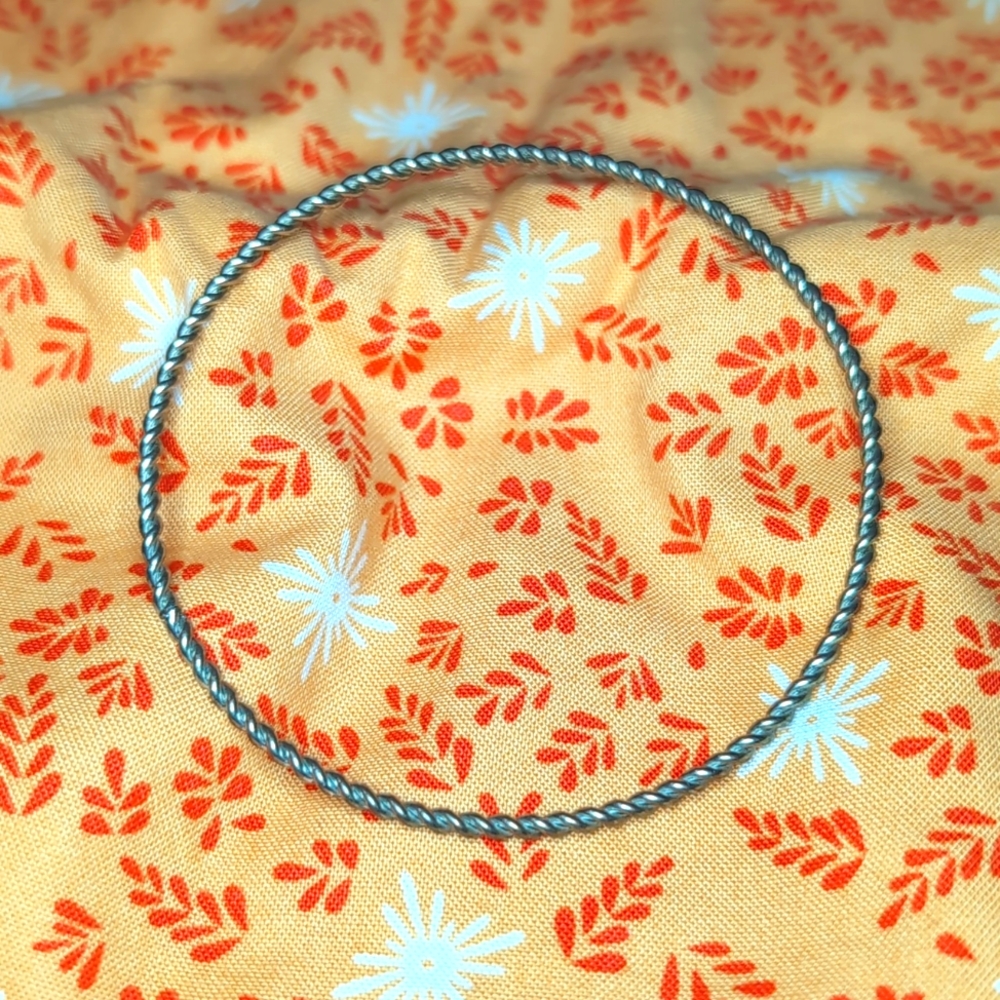 Silver twisted bracelet